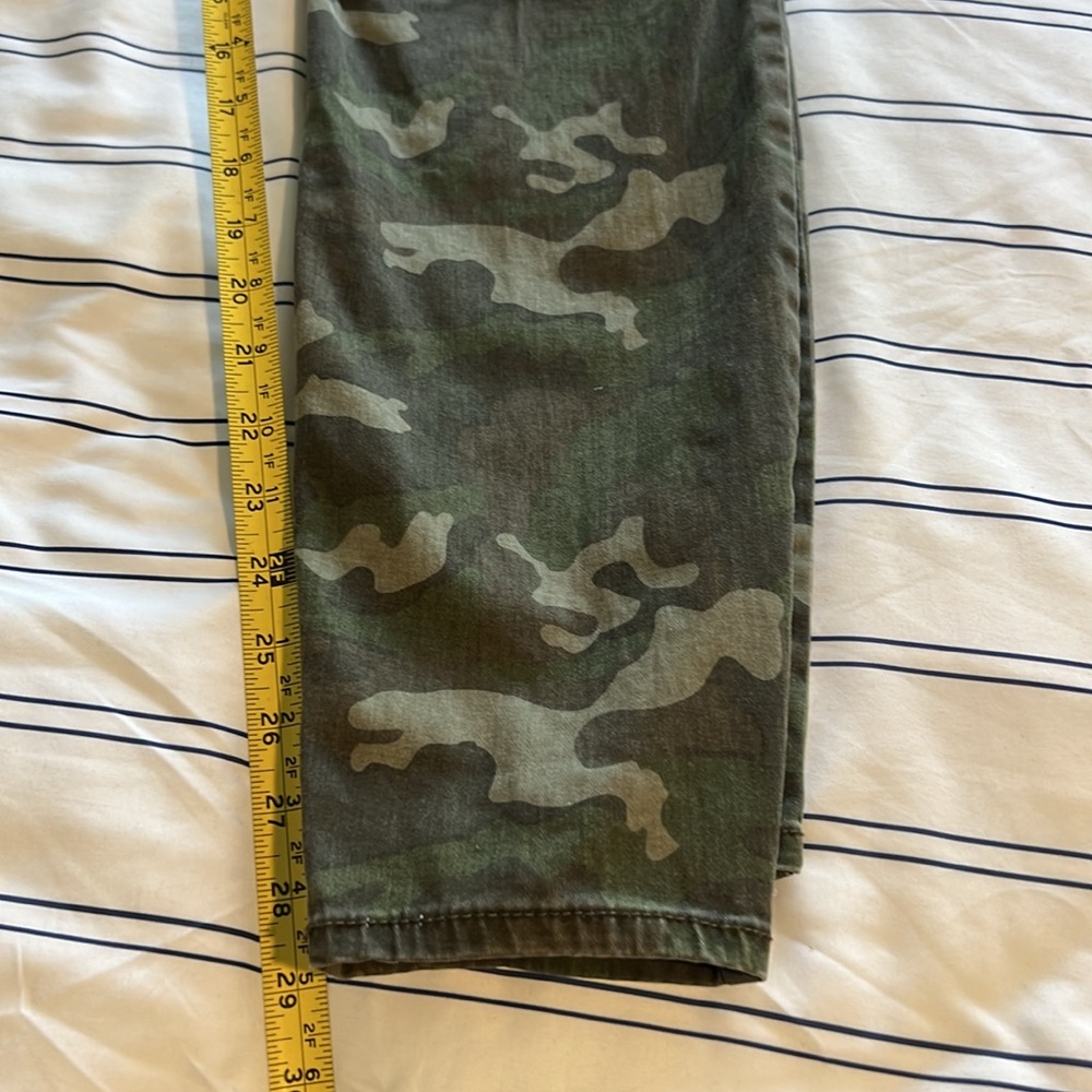 William Rast Straight Leg camo jeans - Picture 3 of 8